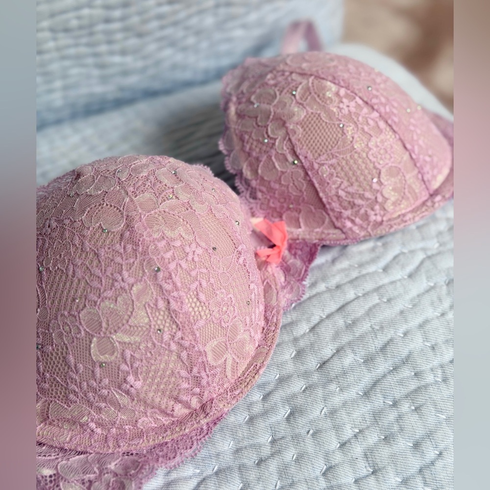 VICTORIA’S SECRET - Dream Angel Push Up Bra
